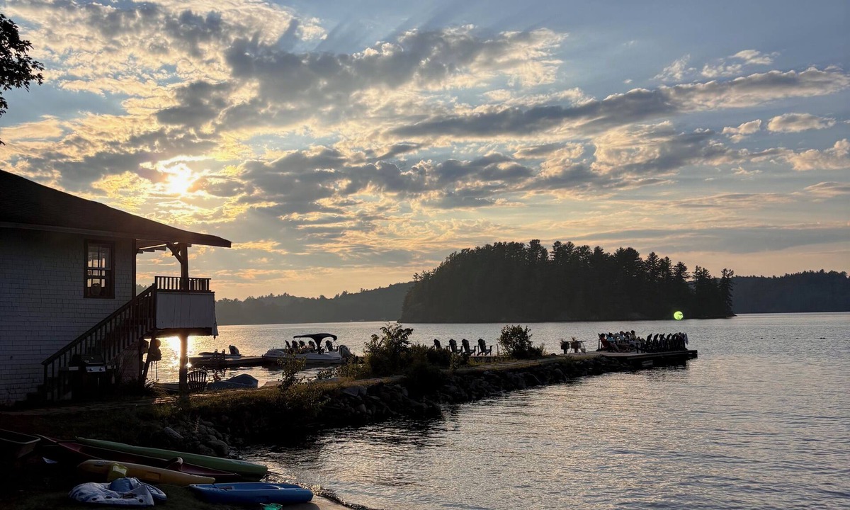 Port Sydney Cottage | Ice Palace Cottage – A Classic Family Escape on a Safe, Shallow Shoreline