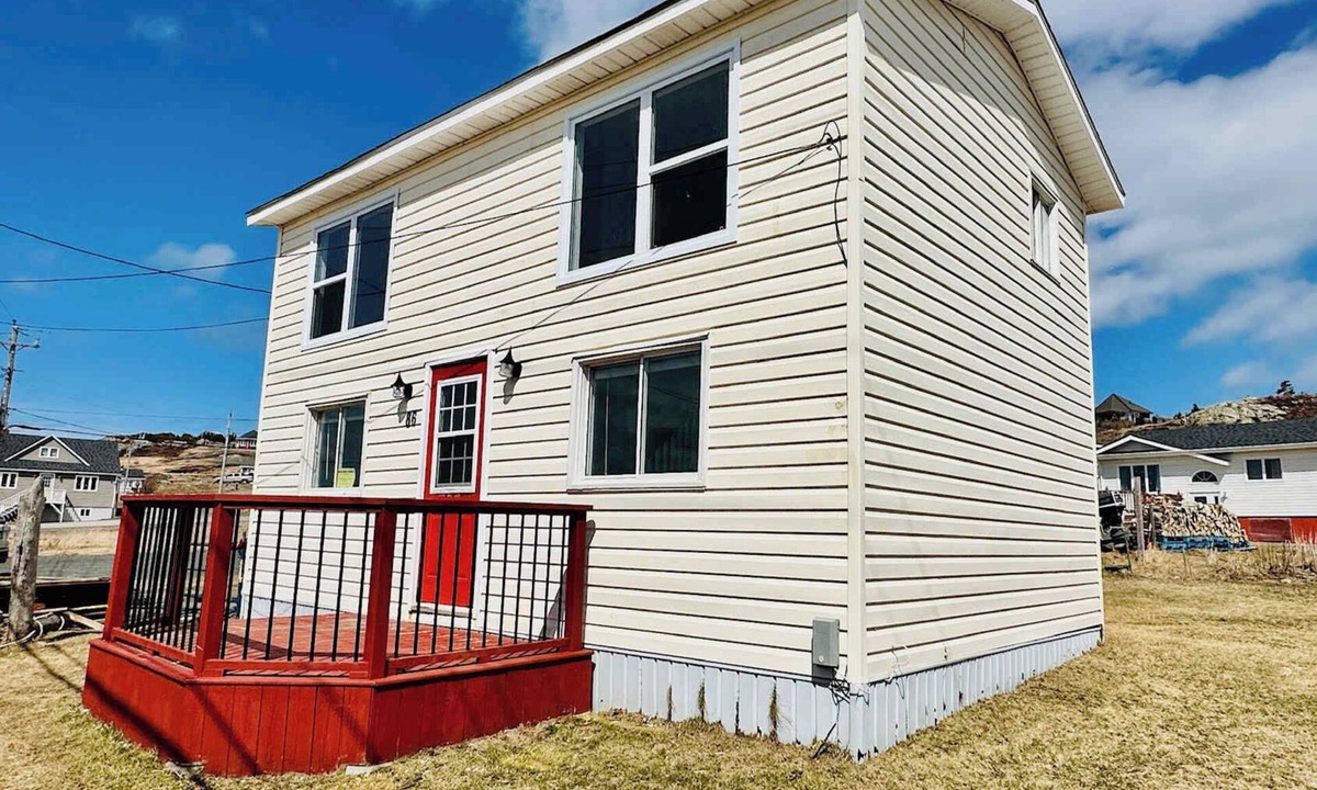 Crow Head House | Iceberg Lookout Summa