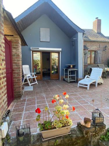 Moyenneville House | Ici c'est chouette