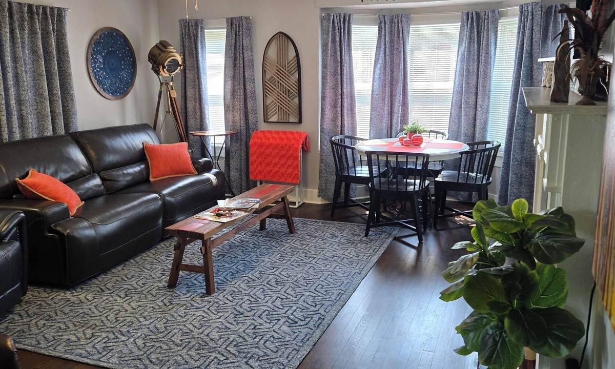 Glasgow Cottage | IDA'S COTTAGE.nClose to caves and lakes.nBeautiful decor.nSimply the best!nn
