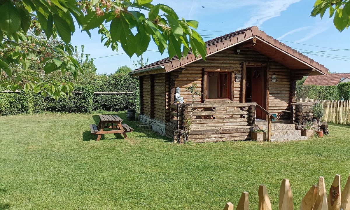 Saint-Julien-de-Mailloc Ski Chalet | Ideal Chalet for Hiking