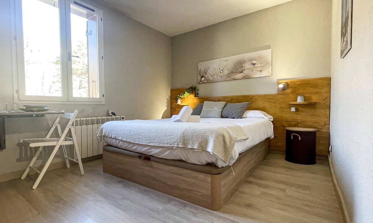 Enveitg Apartment | Ideal flat for couples in Enveitg