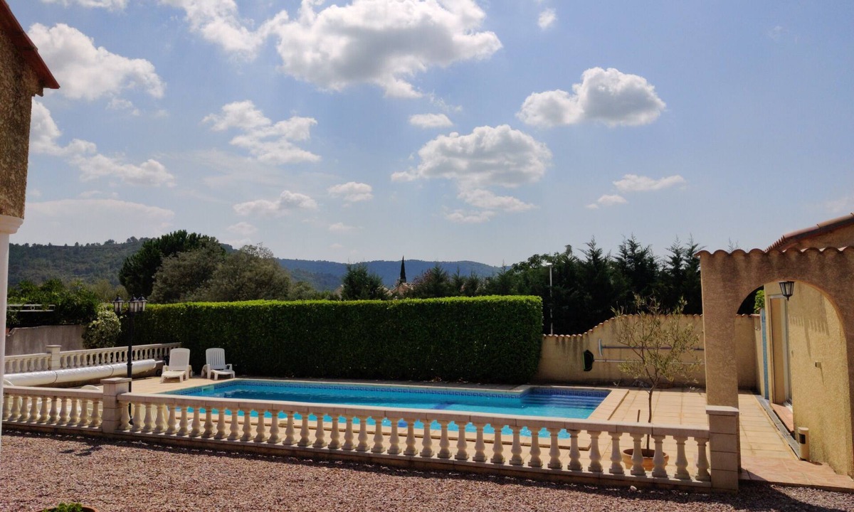 Cessenon-sur-Orb Villa | Ideal for family & friends to enjoy a holiday together, but have your own space.