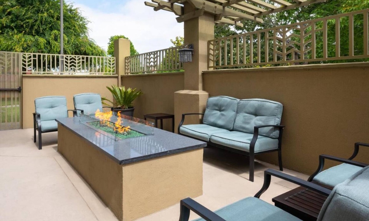 Snail Hotel | Ideal for Groups: 3 Suites w/Kitchen & Separate Living Area, Pets Are Allowed