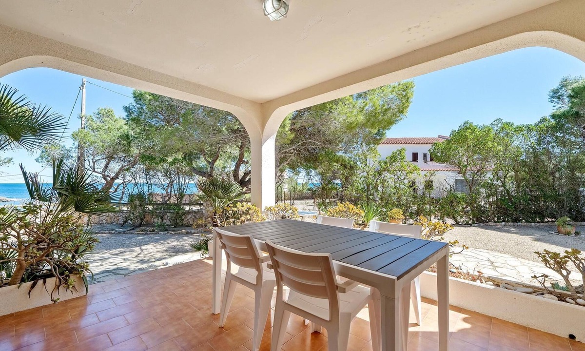 Costa Dorada Villa | Ideal holidays facing the sea in Port de l'Estany