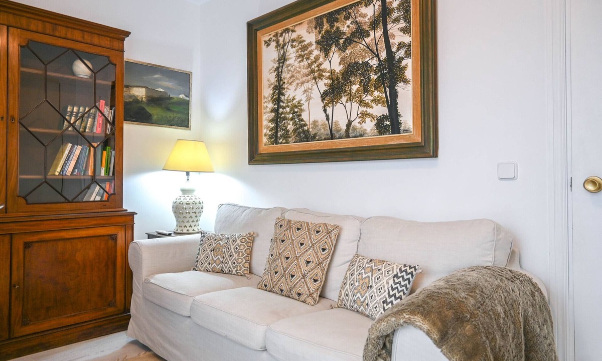Arroyo de la Vega Apartment | Ideal Home: Cozy Space in Alcobendas with Private Terrace