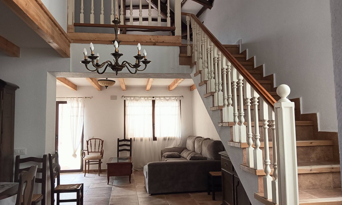 El Picazo Cottage | Ideal house for families, groups with children or friends.