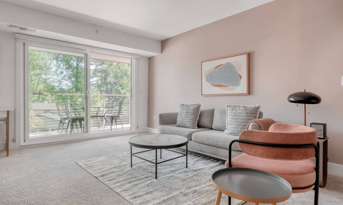 Sharon Heights Apartment | Ideal Menlo Park 1BR w/Gym & Pool, nr Shops, by Blueground