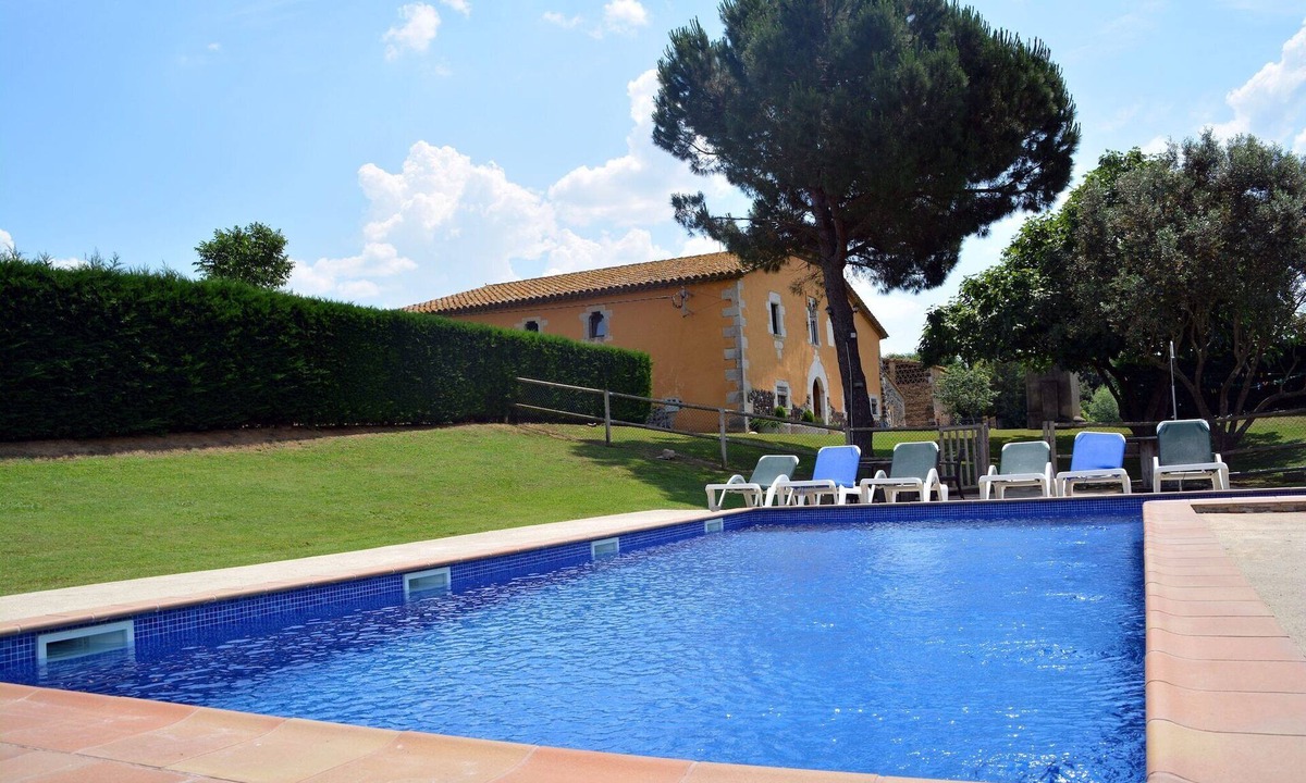 Aiguaviva Villa | Ideal vacation home for families with children