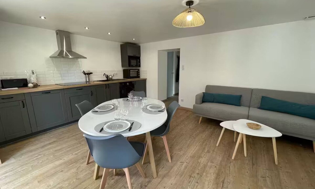 Celles-sur-Plaine Apartment | Ideally located on the greenway