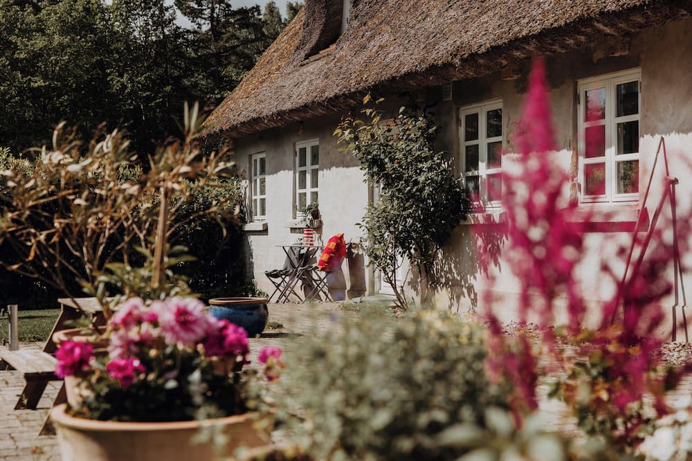 Dronningmolle House | Idillyc house on horsefarm called Enggaarden