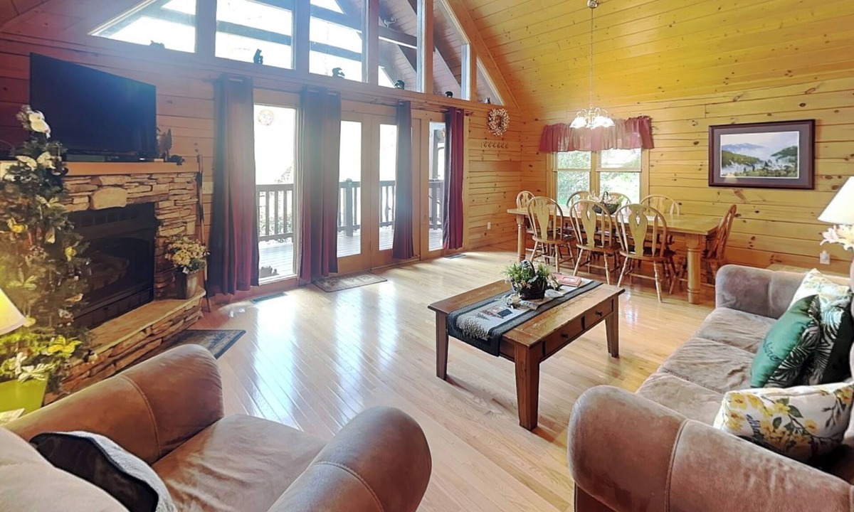 Black Bear Falls Cabin | Idle Days | Stately Porch, Hot Tub, Pool Table