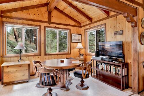Fawnskin House | Idle Ours Cabin #713