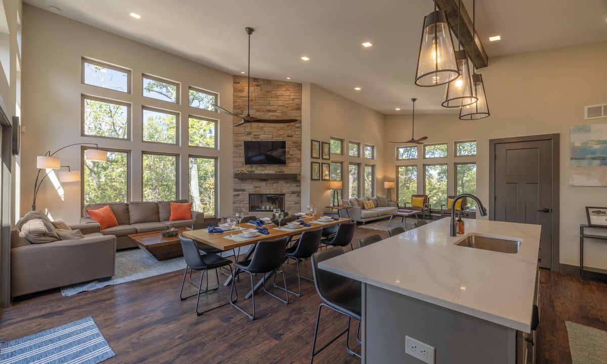 Innsbrook Cabin | Idlewood Treehouse by Innsbrook Vacations!