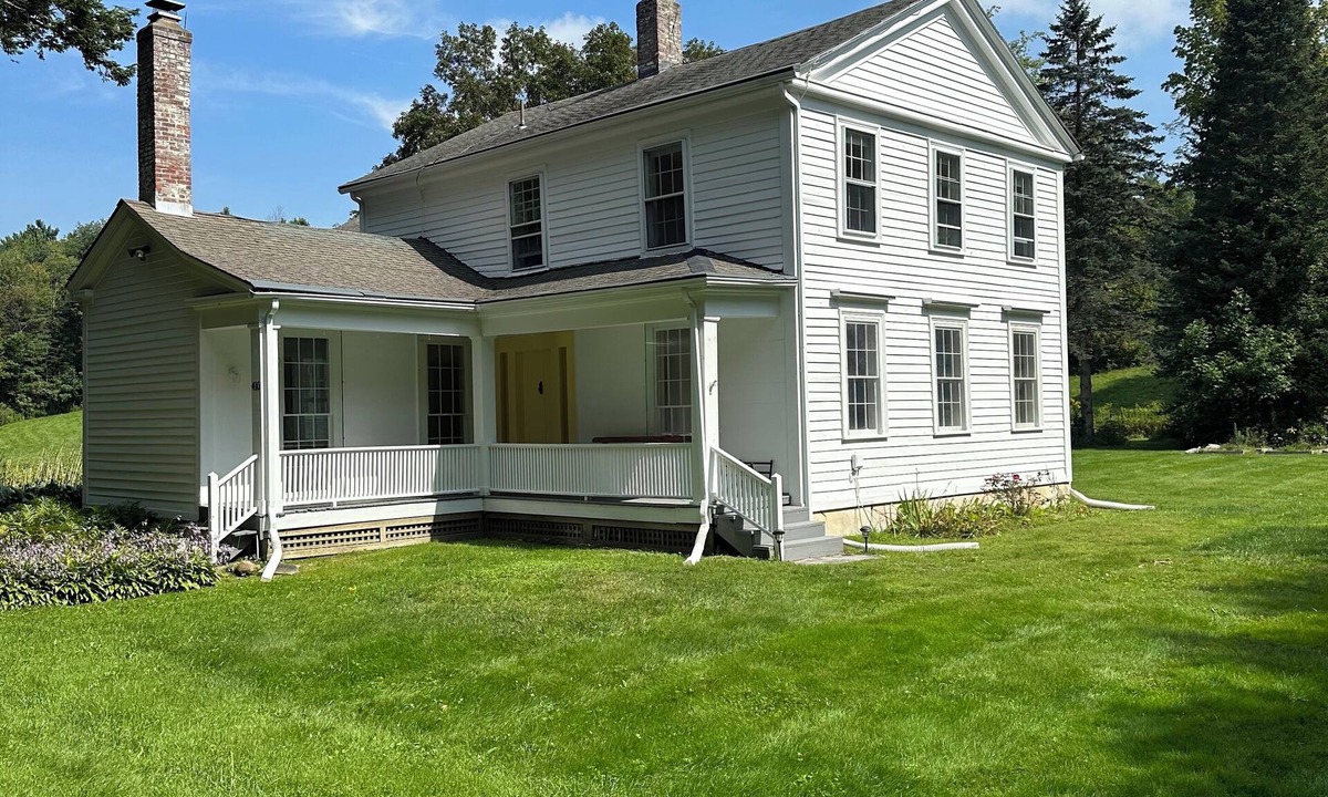 Richmond House | Idyllic Berkshires Farmhouse