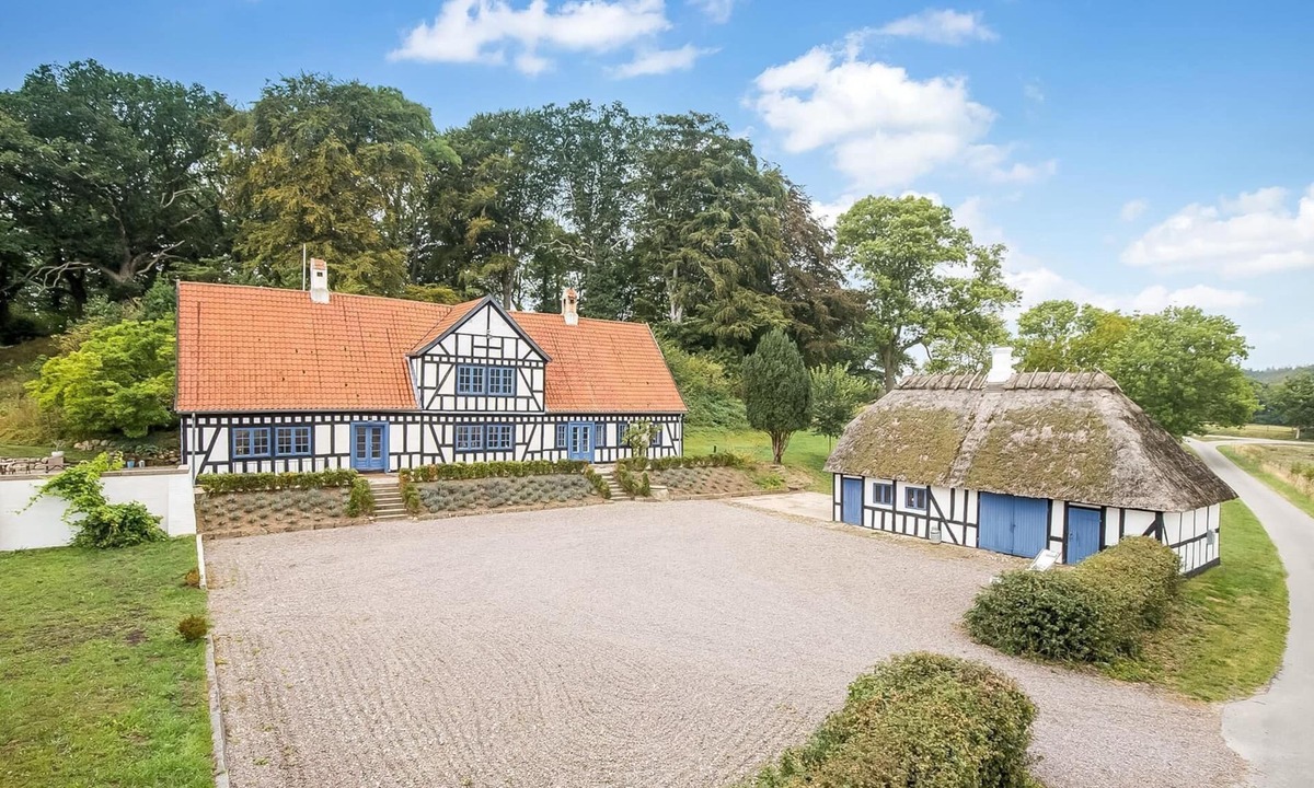 Ejby House | Idyllic country house with own forest in fantastic nature.