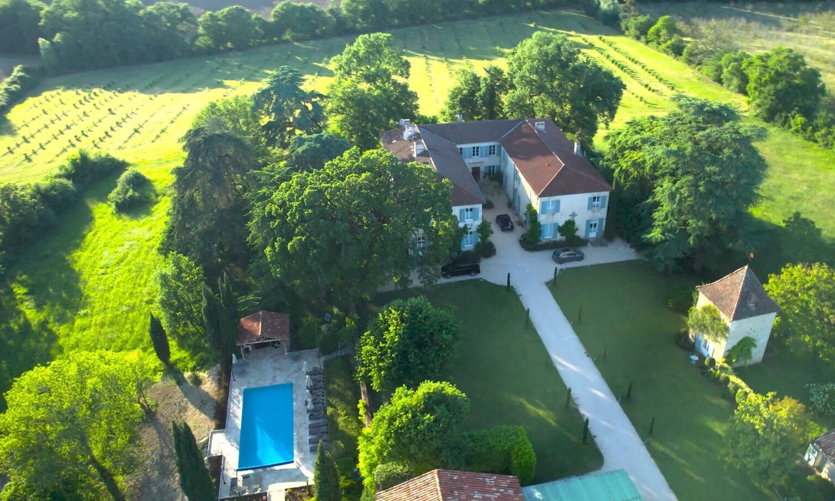 Laplume House | Idyllic French château surrounded by rolling hills- Chateau de Lassalle