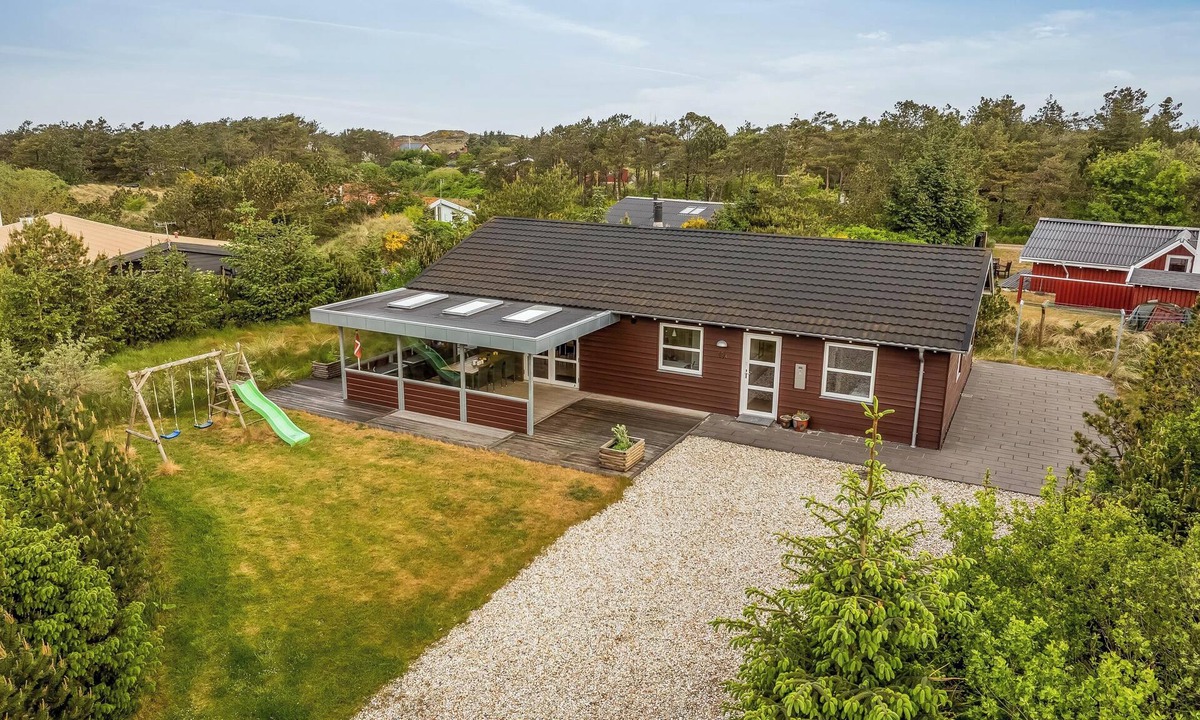 Sønder Vorupør House | Idyllic holiday home with spa and sauna, located in Vorupør in Thy.