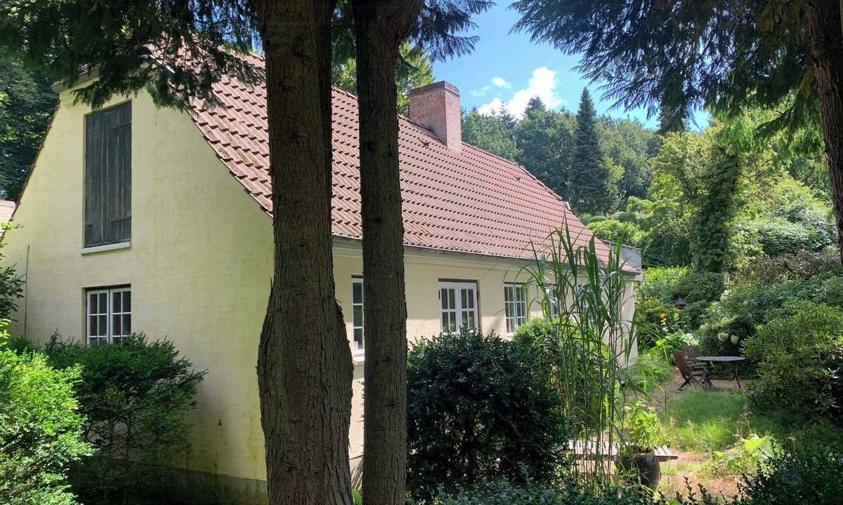 Daugard House | Idyllic house in a scenic garden