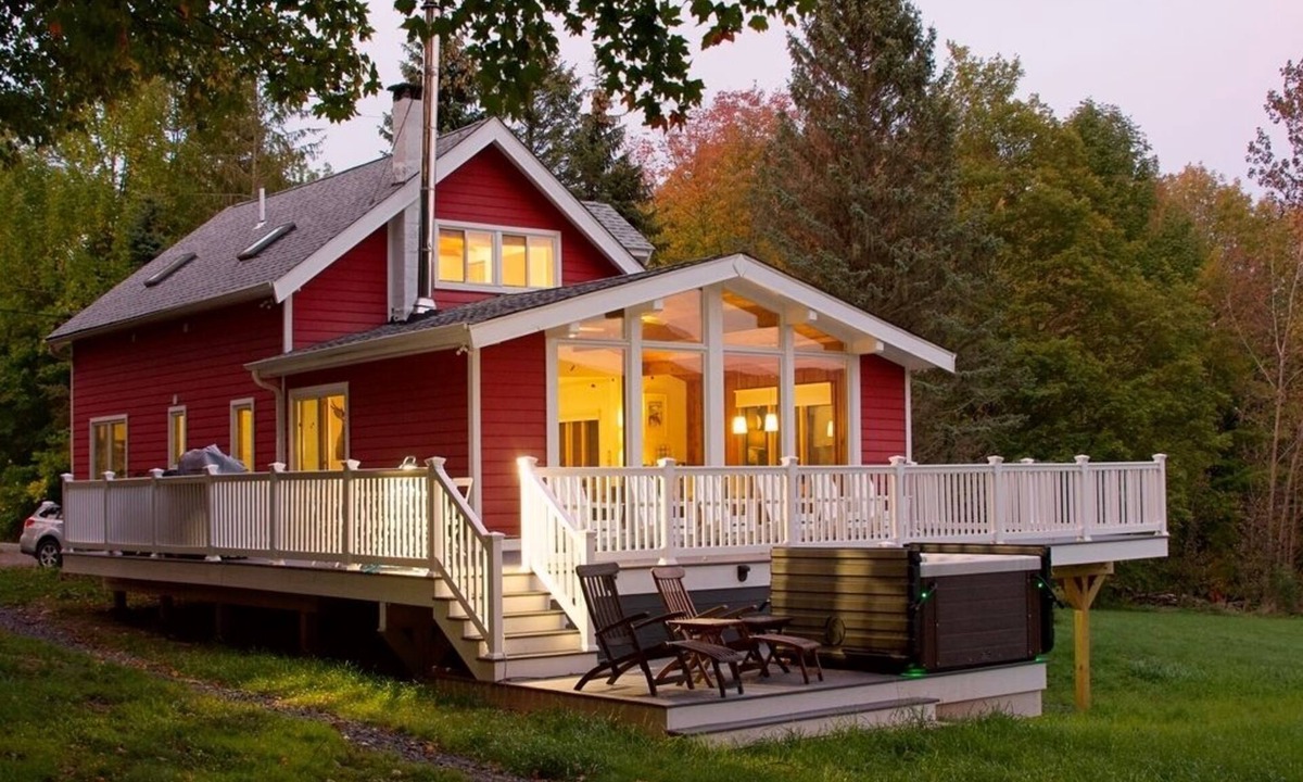 Prattsville House | Idyllic Mountain Home on 20 Acres of Private Land