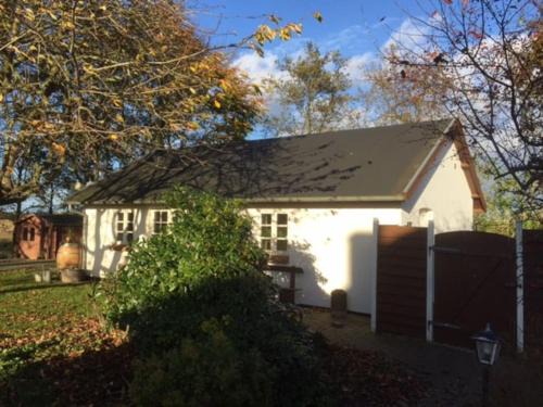 Vejle House | Idyllisk anneks, hvor lejer har eget hus.