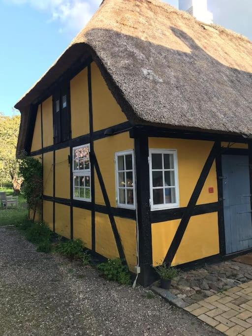 Troense House | Idyllisk baghus i det gamle Troense