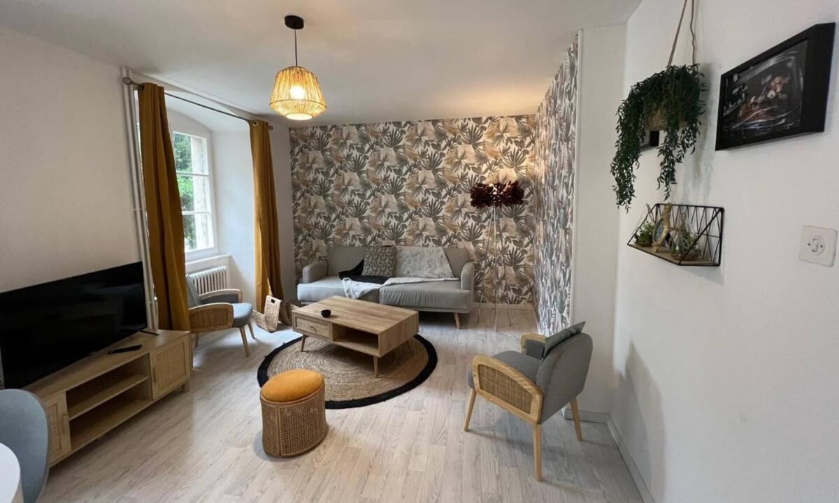 Porrentruy Apartment | Il Était une Fois : 2,5 Pièces en Plein Centre Historique Animaux Acceptés