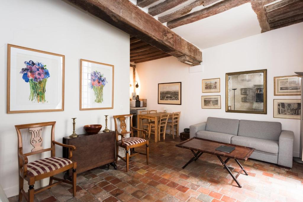 Les Iles Apartment | Île Saint-Louis apartment