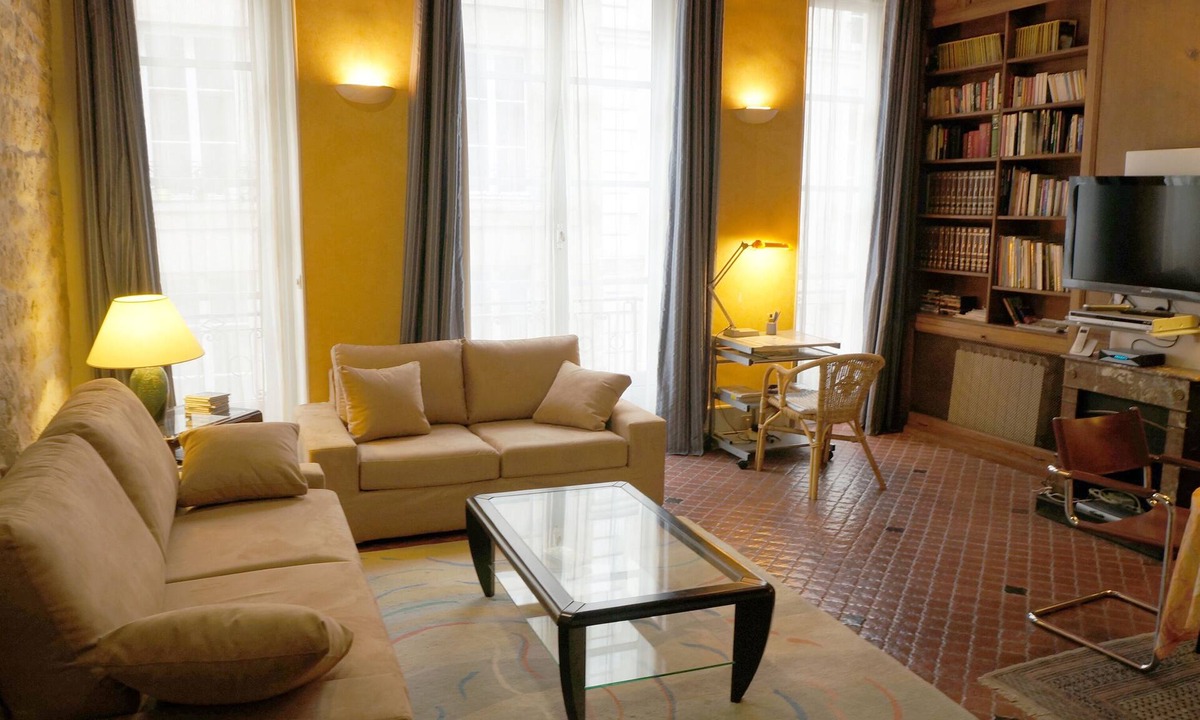 Les Iles Apartment | ILE SAINT-LOUIS - Exclusive location with airport pick-up service [on demand]
