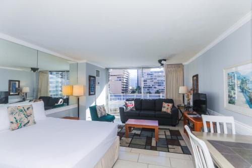 Waikiki House | Ilikai Marina 987