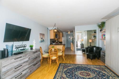 Waikiki Apartment | Ilikai Marina 995 City View Studio