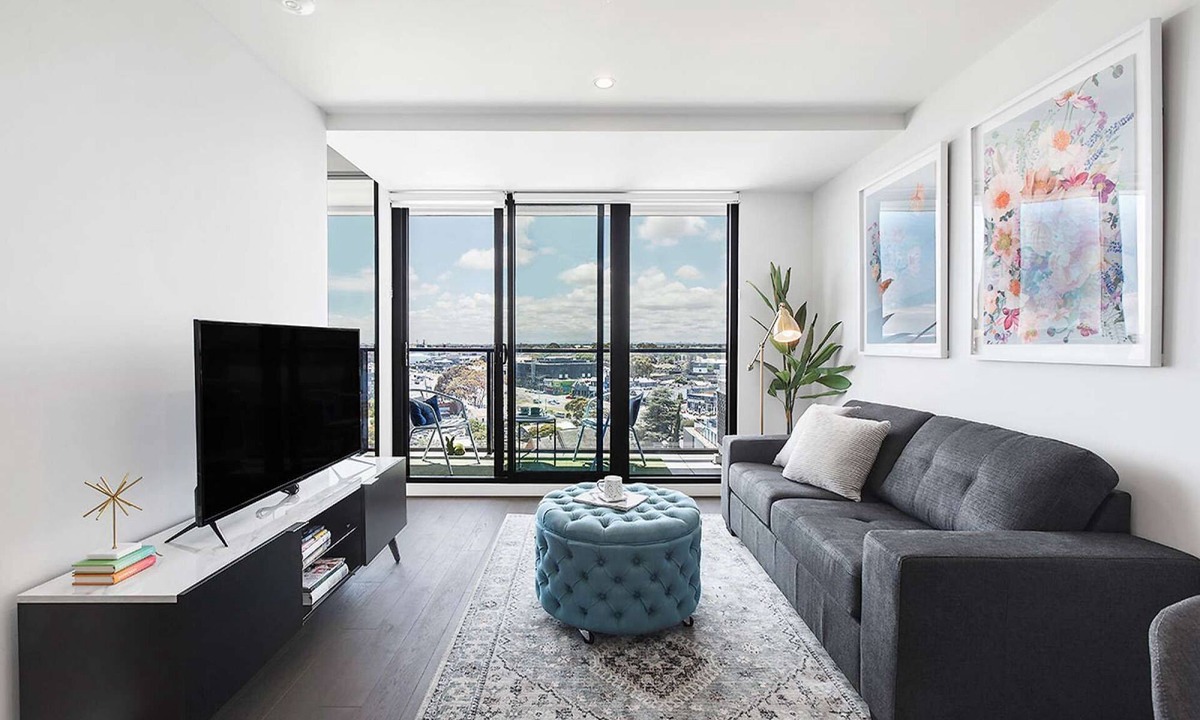 Cheltenham Apartment | Ilixir Apartments by Ready Set Host