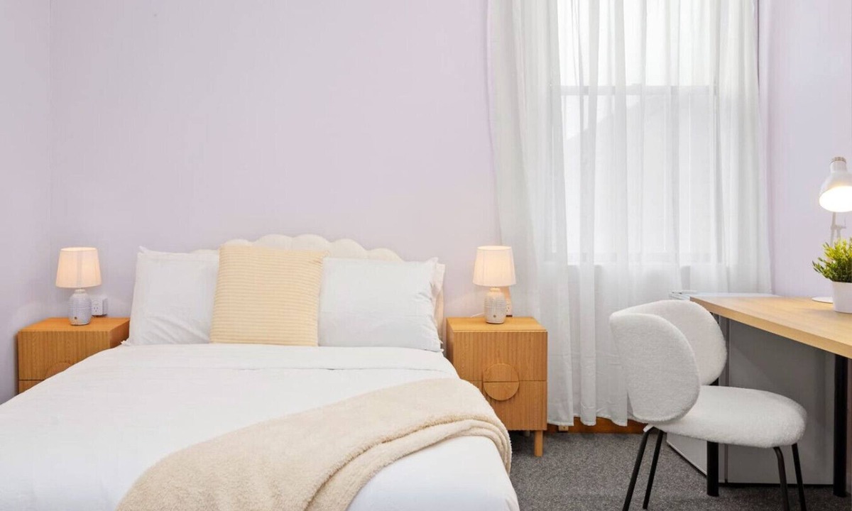 Marrickville Apartment | Illawarra Loft | Double Bed, Restaurants, Cafes