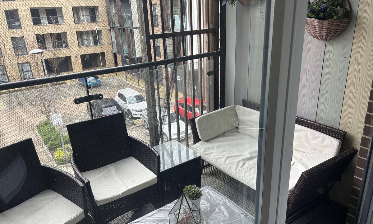 Brooklands Apartment | Immaculate 2-bed Apartment in Romford