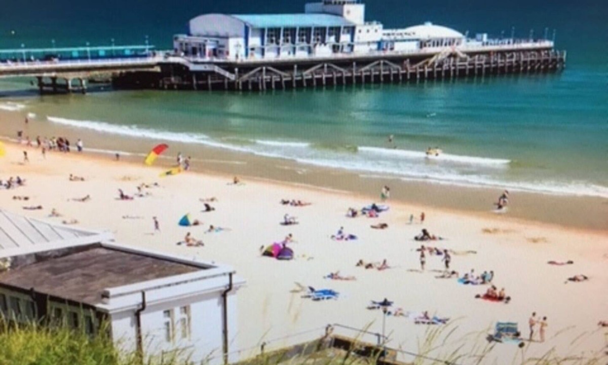 Winton Apartment | Immaculate 4-bed Apartment in Bournemouth & spa