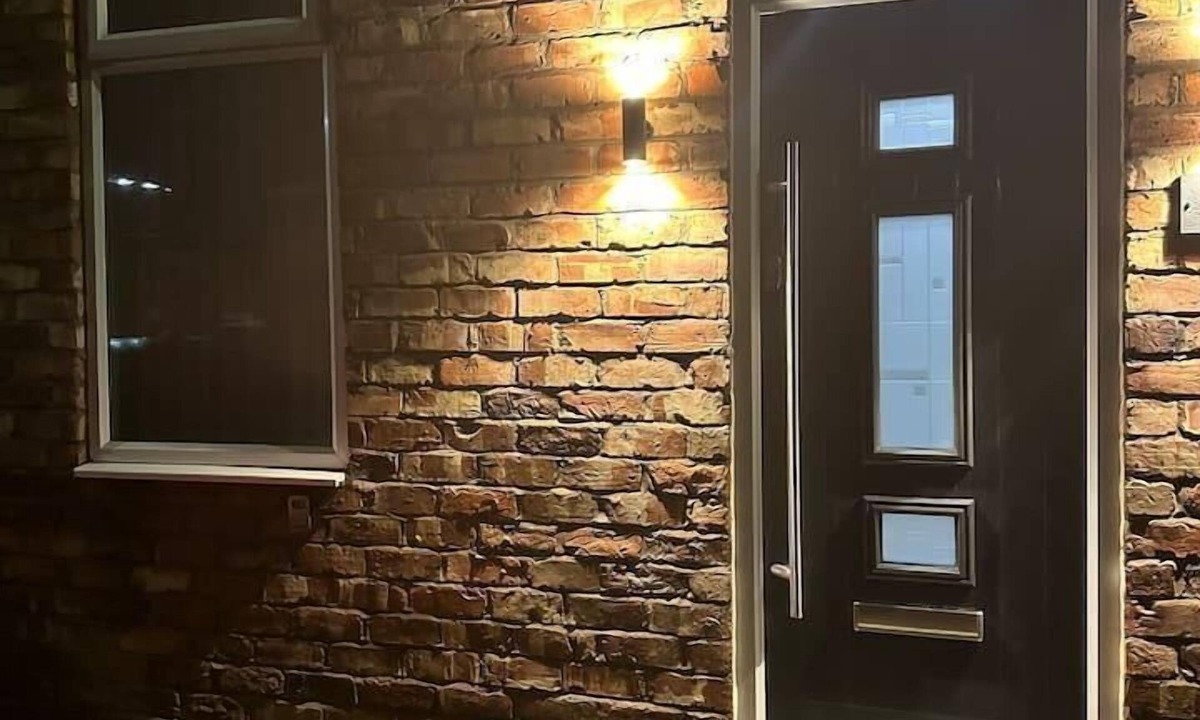 Bootle House | Immaculate 4-Bed detached House in Bootle