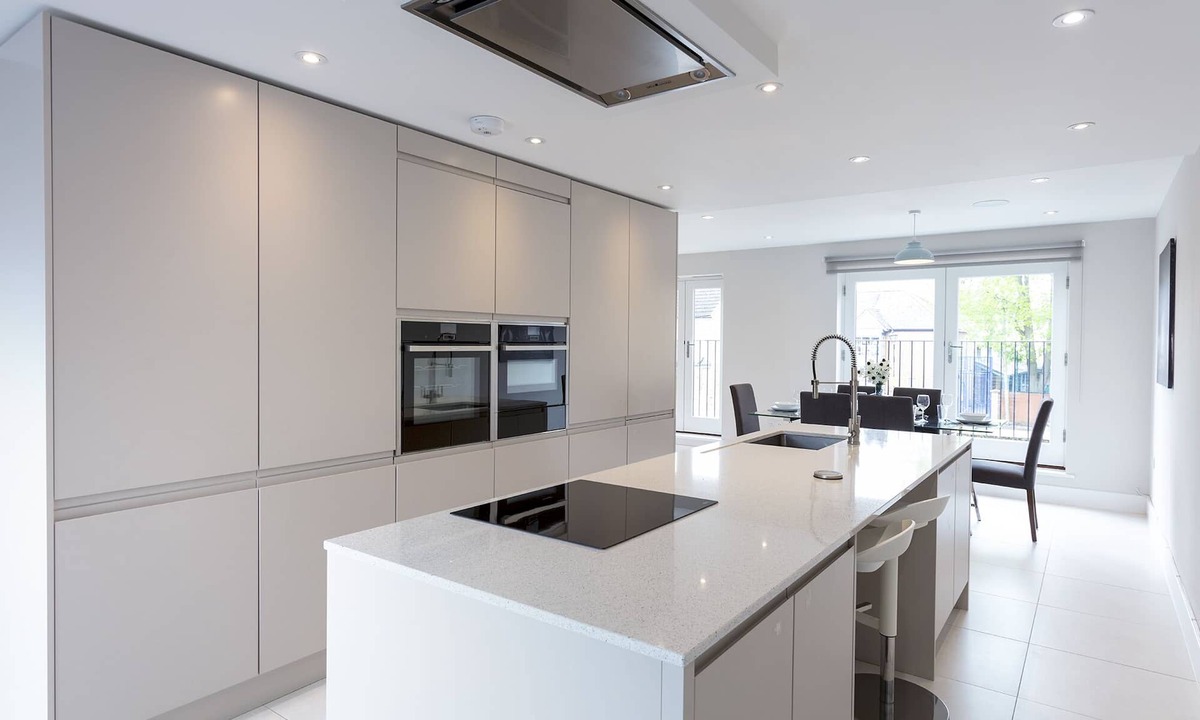 Windsor House | Immaculate Central Windsor Town House