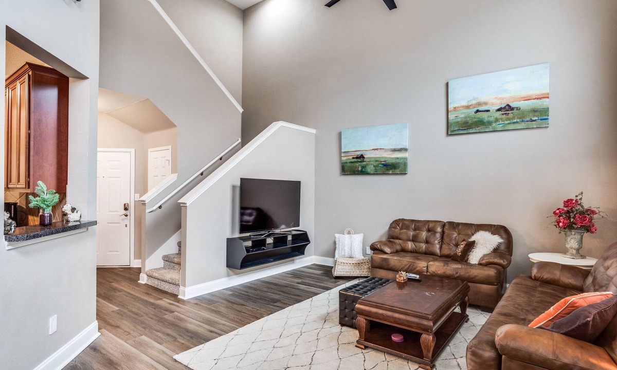 Carrollton House | Immaculate townhouse in West Plano