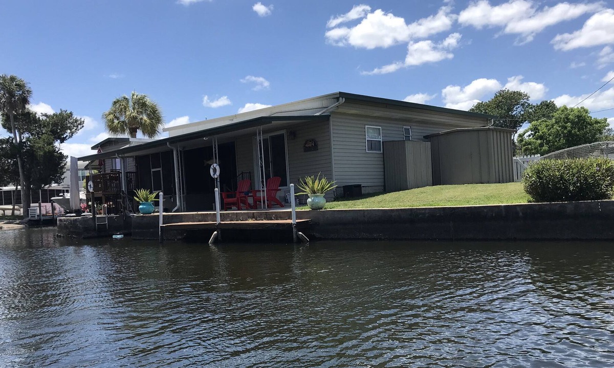 Homosassa Cottage | Immaculate Waterfront Cottage