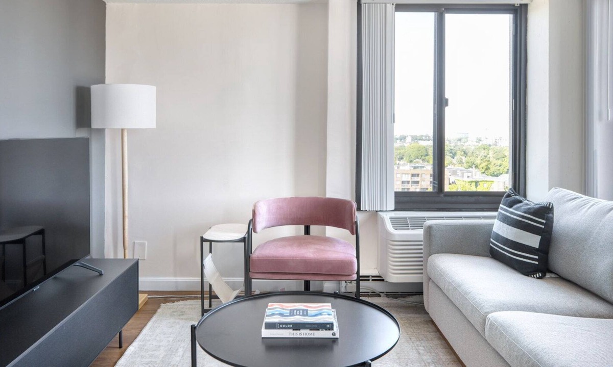 Mid-Cambridge Apartment | Impeccable Central Square 1BR, by Blueground