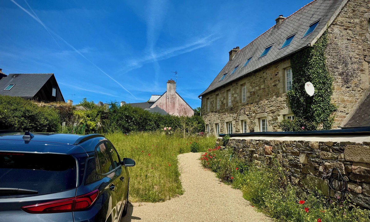 Treguier House | In a former Presbytery, elegance and charm. between land and sea. PMR housing