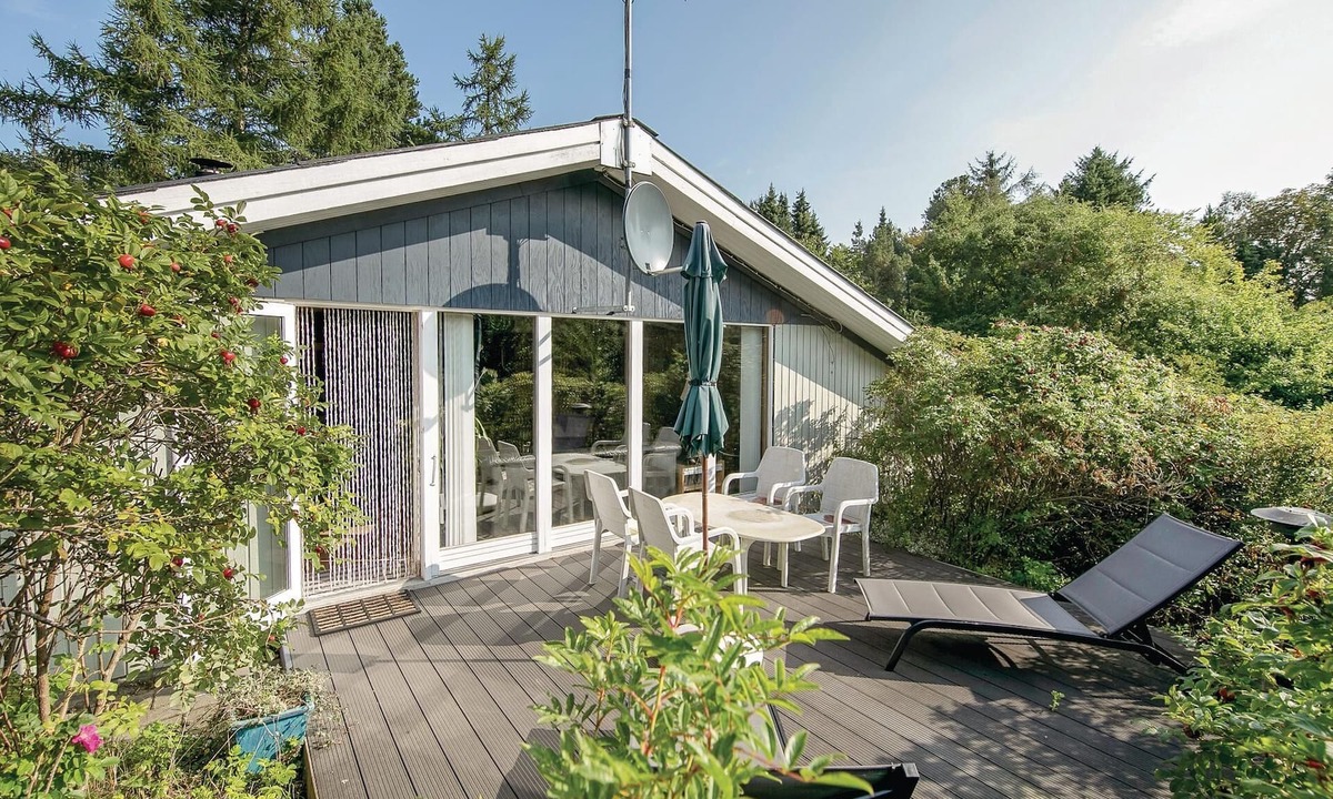 Hadsund House | In Ajstrup near Hadsund you will find this cozy cottage on a large plot and in a beautiful nature.