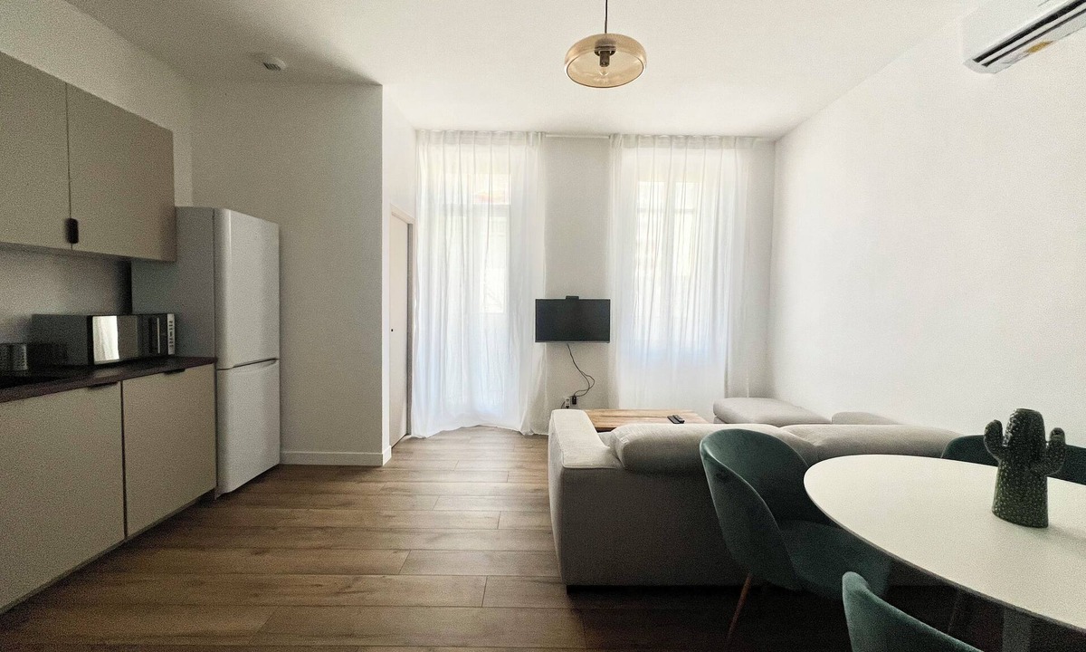 Blancarde Apartment | In front of Tramway, refurbished T2 apartment