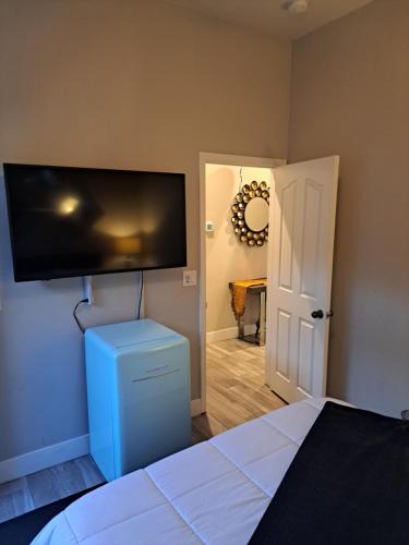 Roseville Apartment | In Law Unit, 2 bedroom Suite