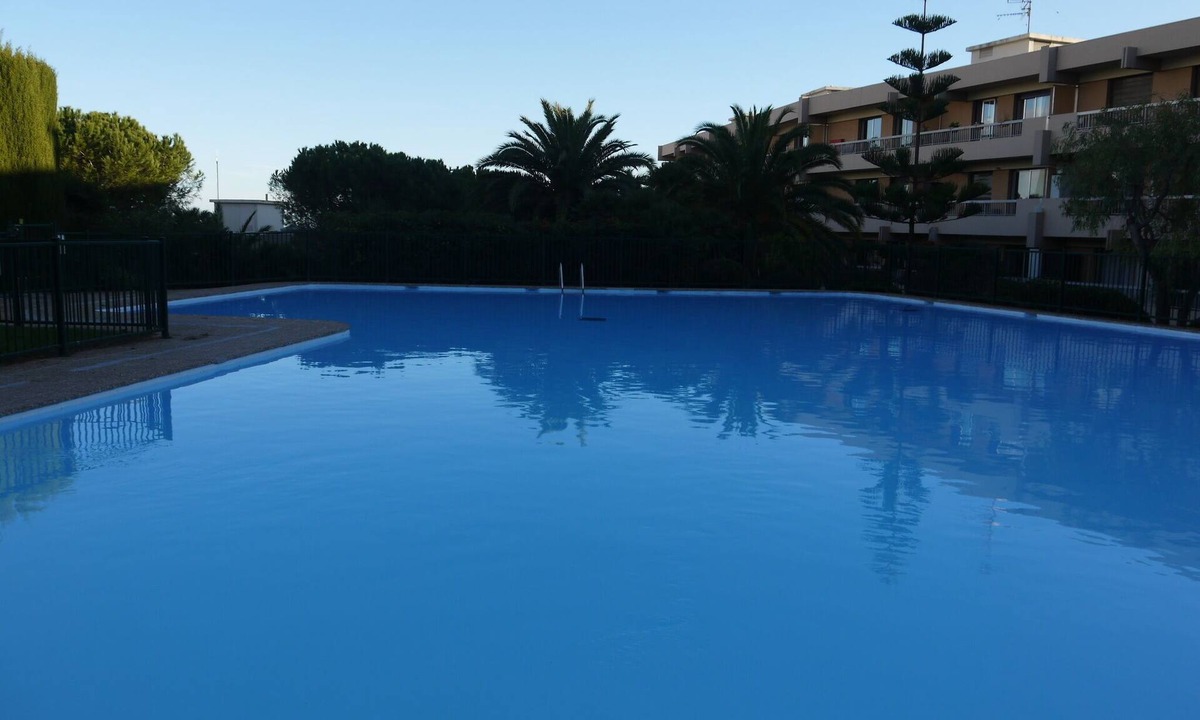 Fabron Apartment | In luxury residence, studio 32 m2, large swimming pool, tennis, club house, children's games