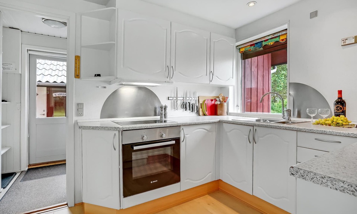 Mosevra House | In quiet surroundings near the Ho Bay lies this cozy cottage.