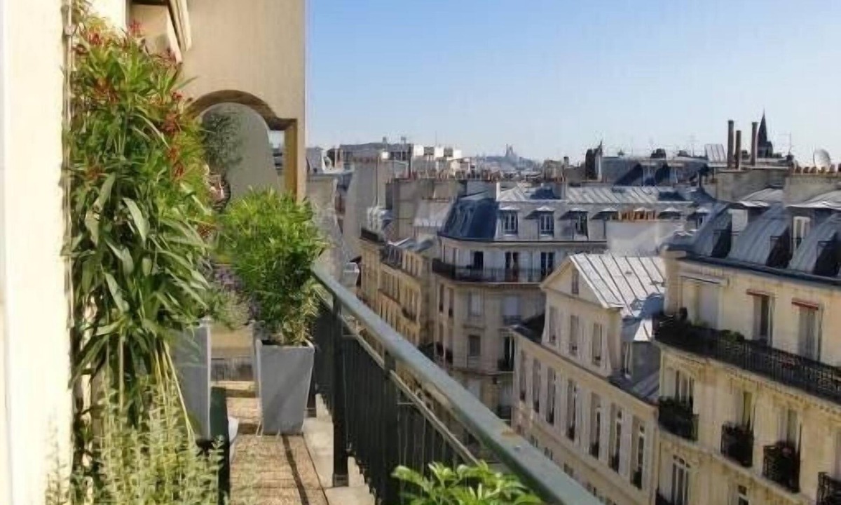 6th Arrondissement Apartment | In St Germain des Prés, prestige apartment, quiet, bright, terrace, Paris, for 2