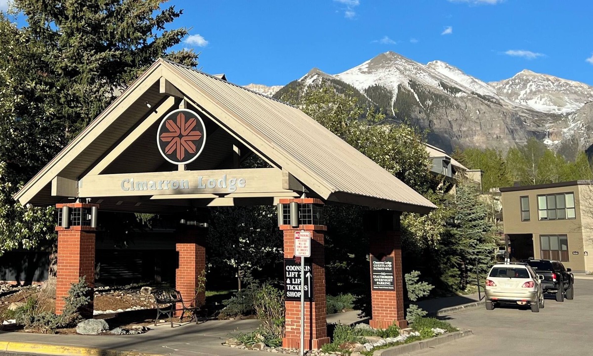 Telluride Condo | In Telluride, Comfortable, 2BR Condo, Hot Tubs, Indoor Pkg, Gas BBQs, 1st Floor.