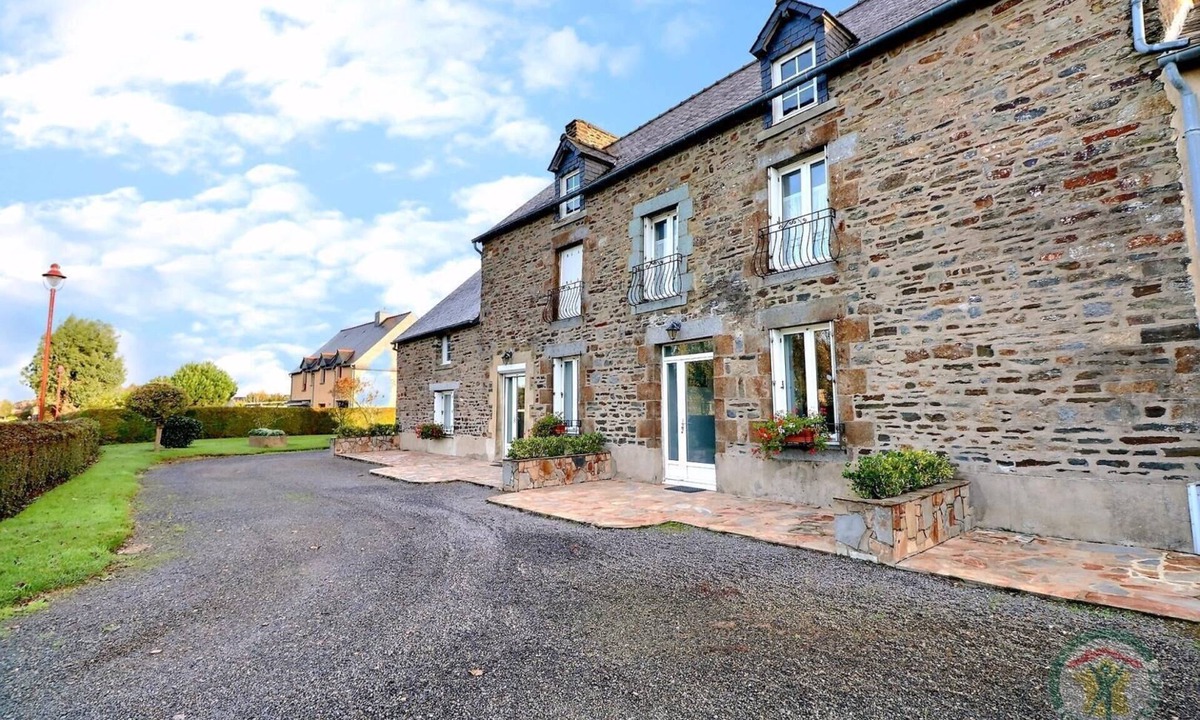 Roz-Landrieux House | In the Bay of Mont Saint-Michel