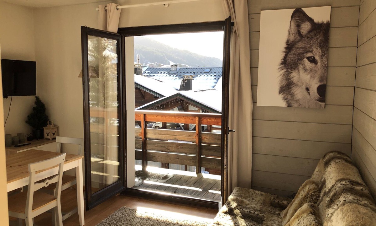 Les Gets Apartment | In the center of the village of Les Gets, ski-in ski-out apartment overlooking the slopes